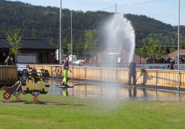 100601_dugnad_1.jpg